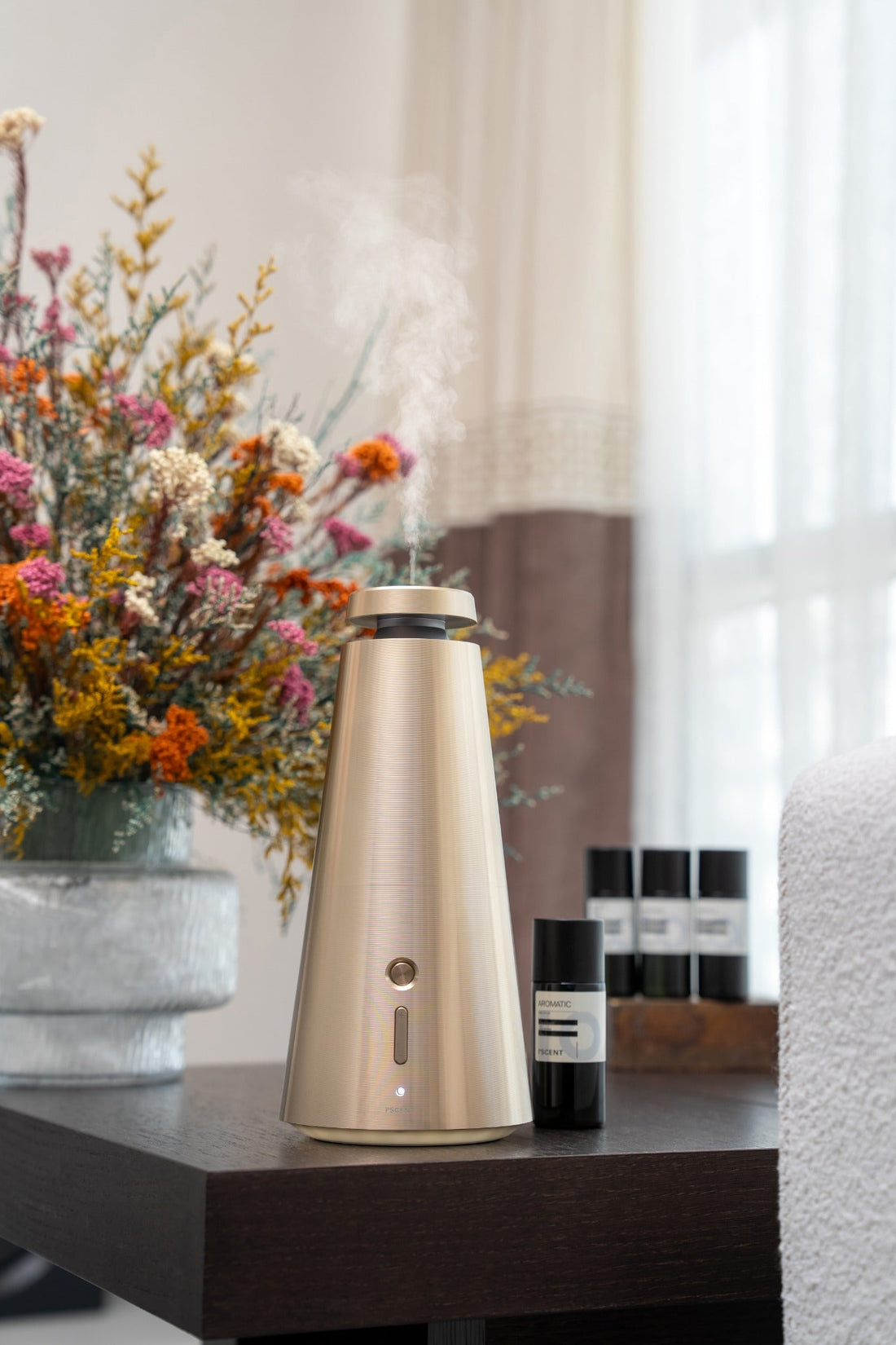 Reed Diffuser vs. Cold-Air Diffusion: Remastering Luxury Scenting in 2026